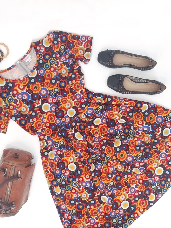 LuLaRoe Dresses & Skirts - ✨LuLaRoe Amelia Dress Size Medium Mod Retro Colorful Swirl Pleated Pockets✨
